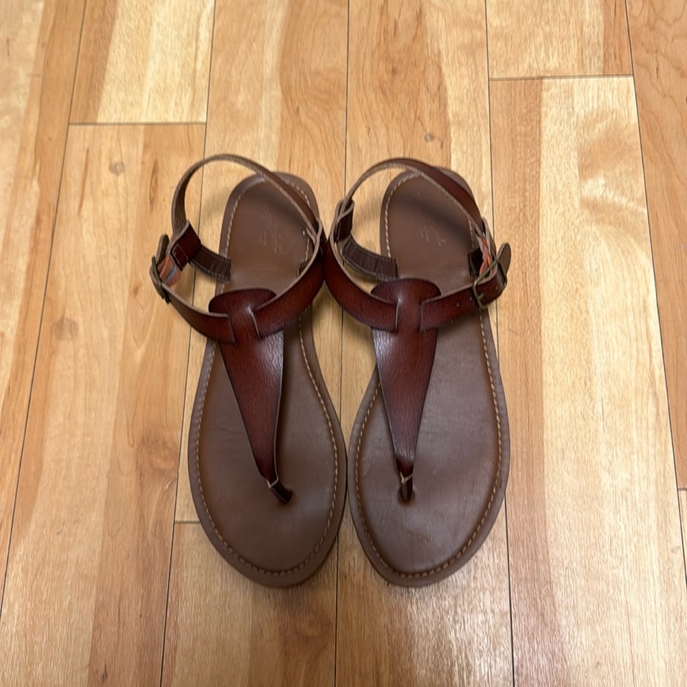 Universal Thread Brown Sandals